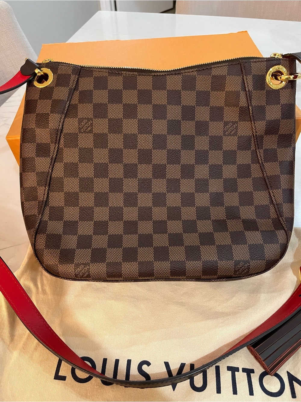 Louis Vuitton Damier Ebene South Bank Besace - Picture 3 of 8